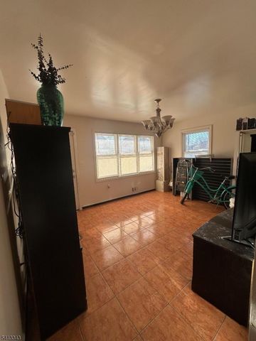 131 Comstock St, New Brunswick City, NJ 08901
