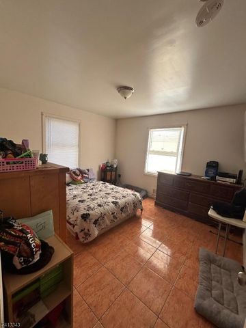 131 Comstock St, New Brunswick City, NJ 08901