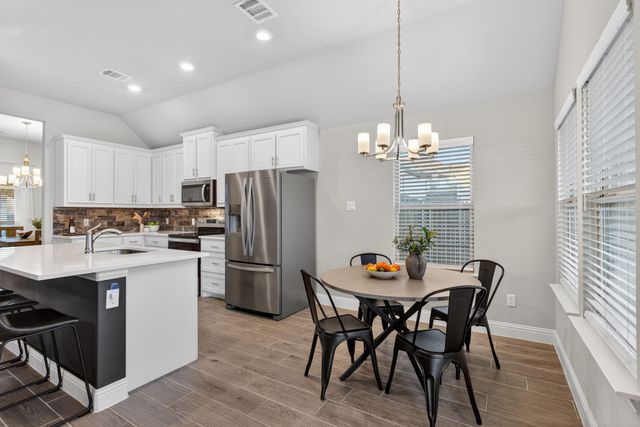 545 Clifton Court, Midlothian, TX 76065