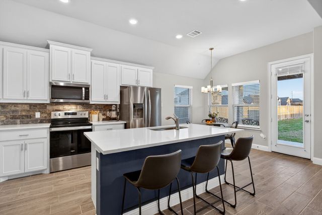 545 Clifton Court, Midlothian, TX 76065