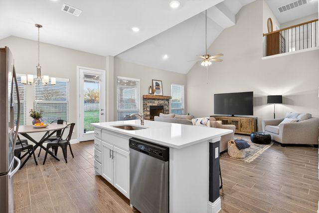 545 Clifton Court, Midlothian, TX 76065