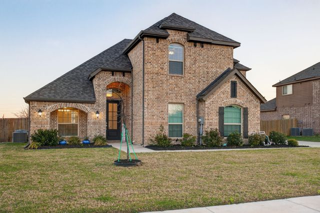 545 Clifton Court, Midlothian, TX 76065