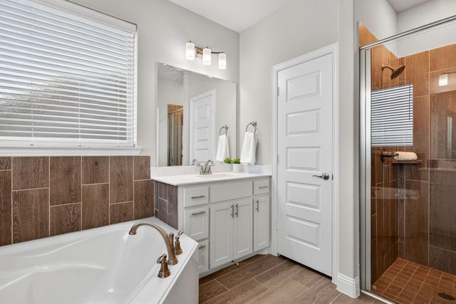 545 Clifton Court, Midlothian, TX 76065