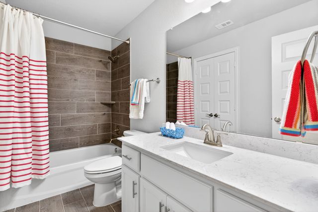 545 Clifton Court, Midlothian, TX 76065