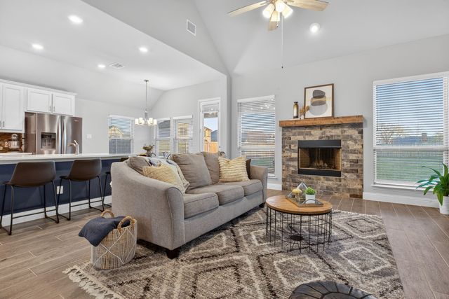 545 Clifton Court, Midlothian, TX 76065