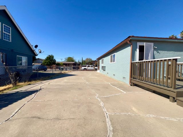 3810 Haywood St, Sacramento, CA 95838