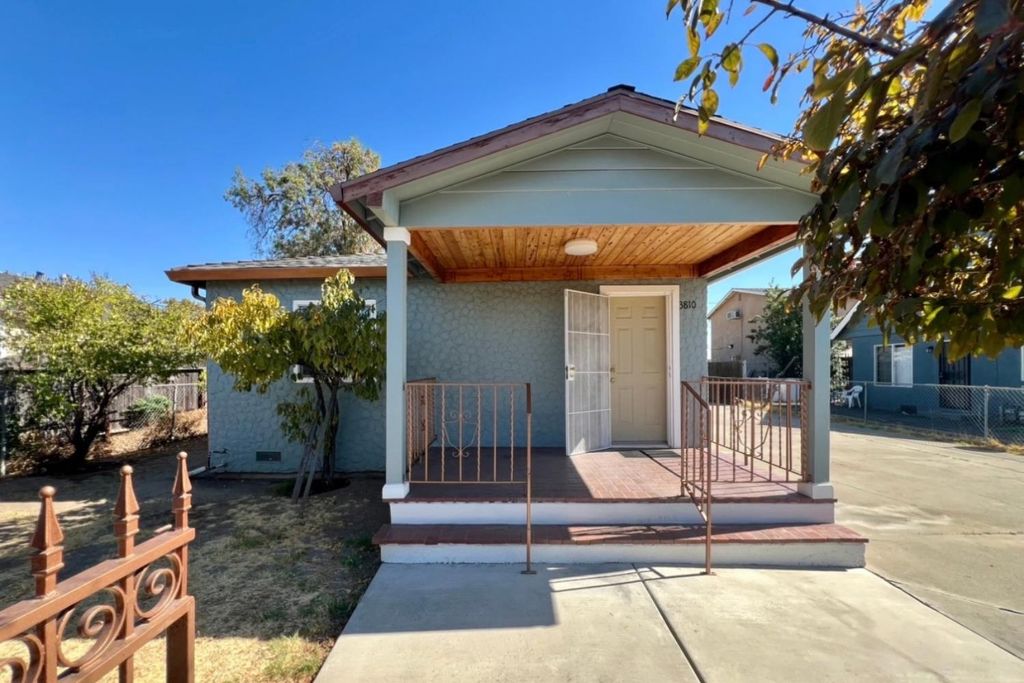 3810 Haywood St, Sacramento, CA 95838