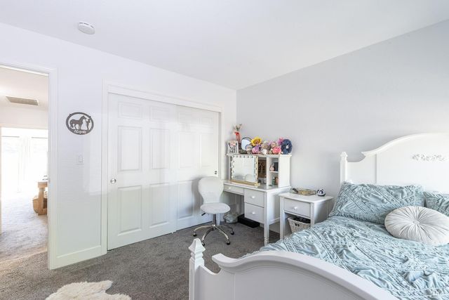 19 Inverness Dr, Napa, CA 94558