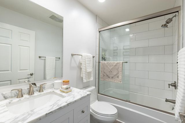 19 Inverness Dr, Napa, CA 94558