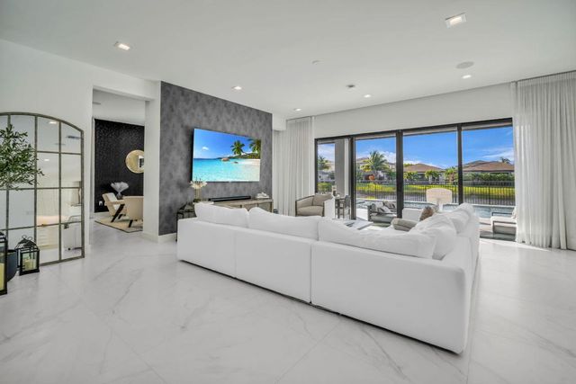 17059 Rainbow Falls Trail, Boca Raton, FL 33496