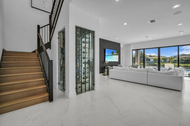 17059 Rainbow Falls Trail, Boca Raton, FL 33496