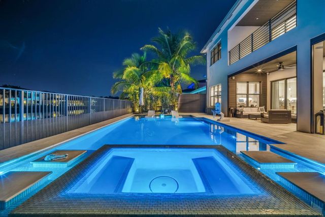 17059 Rainbow Falls Trail, Boca Raton, FL 33496