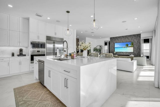 17059 Rainbow Falls Trail, Boca Raton, FL 33496