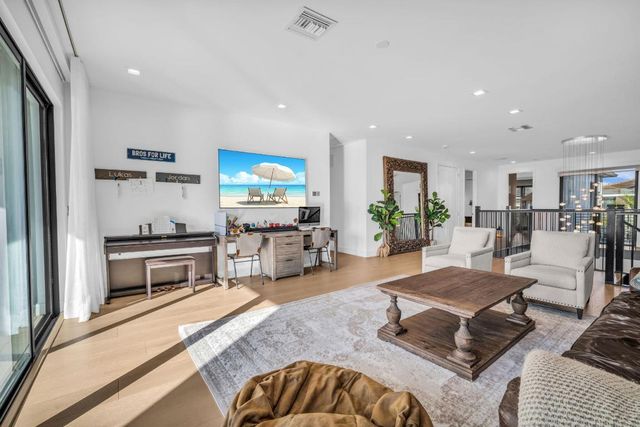 17059 Rainbow Falls Trail, Boca Raton, FL 33496