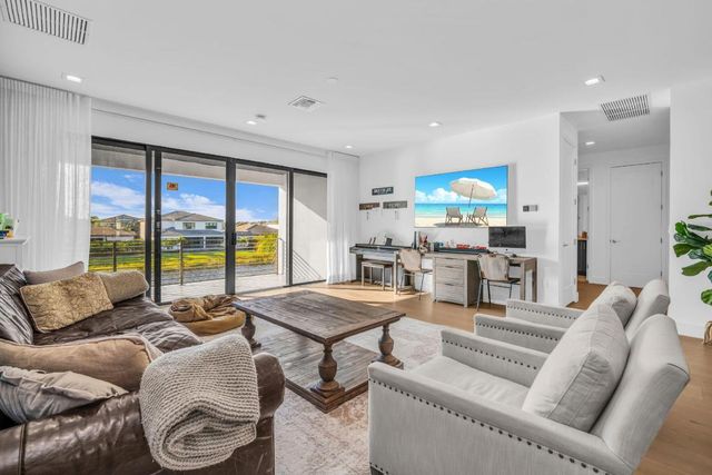 17059 Rainbow Falls Trail, Boca Raton, FL 33496