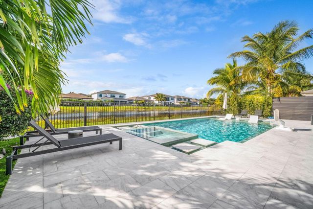 17059 Rainbow Falls Trail, Boca Raton, FL 33496