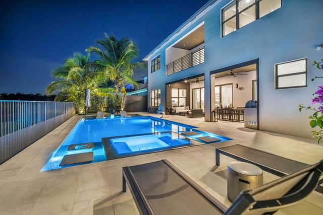 17059 Rainbow Falls Trail, Boca Raton, FL 33496