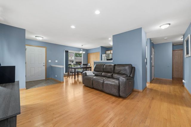 2099 Kathleen Circle, Montgomery, IL 60538