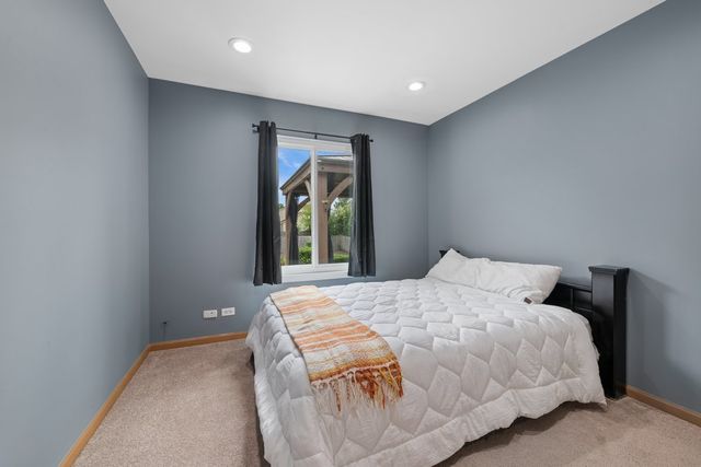 2099 Kathleen Circle, Montgomery, IL 60538
