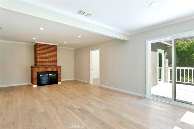 1956 N Roosevelt, Altadena, CA 91001