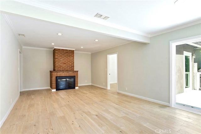 1956 N Roosevelt, Altadena, CA 91001