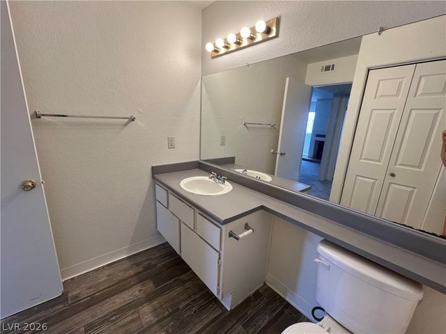 2989 Juniper Hills Boulevard 203, Las Vegas, NV 89142