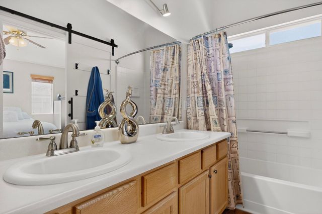 5947 Canis Avenue NW, Albuquerque, NM 87114