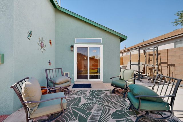 5947 Canis Avenue NW, Albuquerque, NM 87114