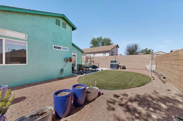 5947 Canis Avenue NW, Albuquerque, NM 87114
