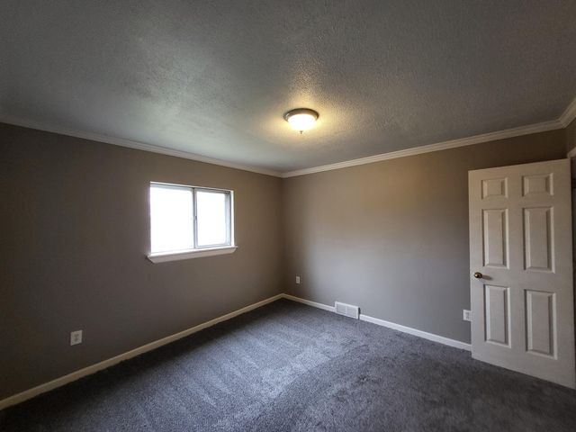 20304 E Eight Mile Road, Harper Woods City, MI 48225