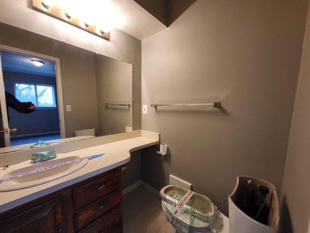 20304 E Eight Mile Road, Harper Woods City, MI 48225