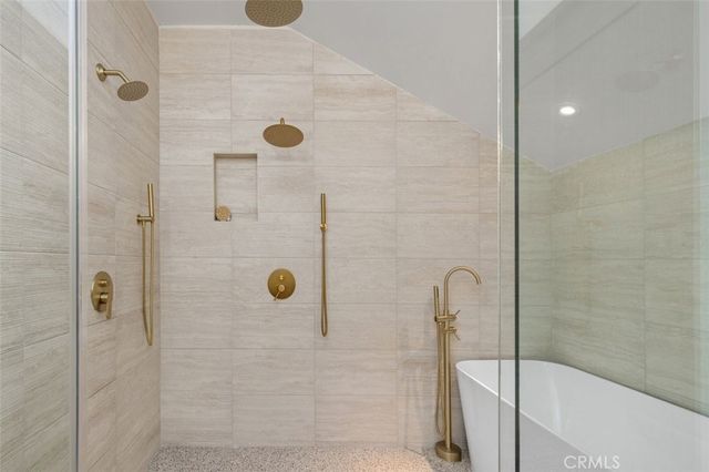 4633 Russell, Los Angeles, CA 90027
