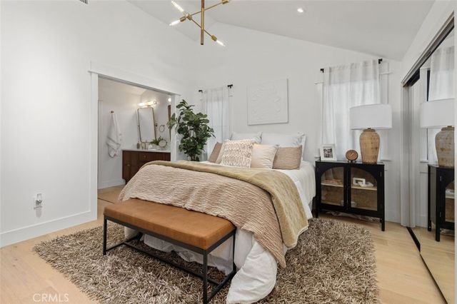 4633 Russell, Los Angeles, CA 90027