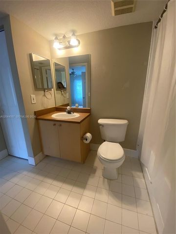 4081 San Marino Blvd 303, West Palm Beach, FL 33409