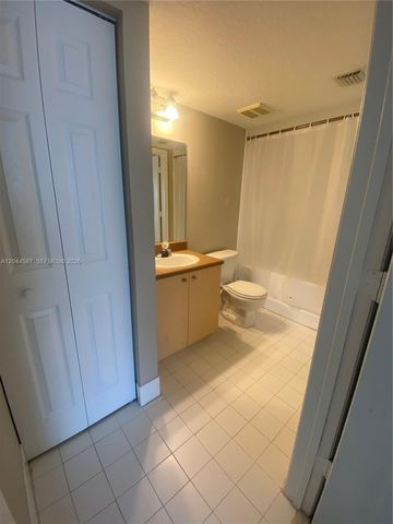 4081 San Marino Blvd 303, West Palm Beach, FL 33409