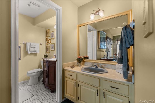 77 Glen Drive, Ridge, NY 11961