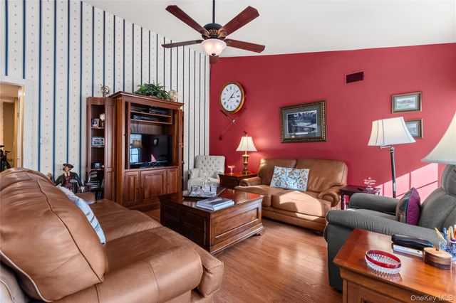 77 Glen Drive, Ridge, NY 11961