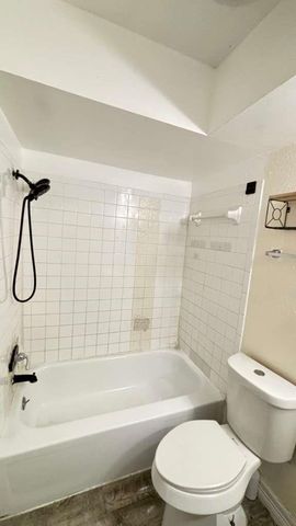 5638 Birchmont Drive c, Houston, TX 77091