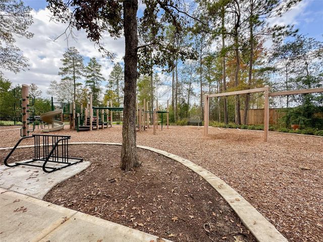 2470 Ridge Oak Drive, Conroe, TX 77301