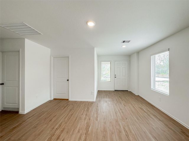 2470 Ridge Oak Drive, Conroe, TX 77301