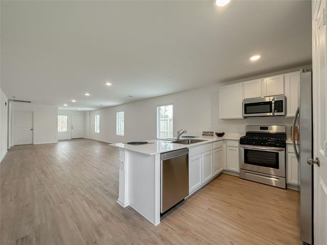 2470 Ridge Oak Drive, Conroe, TX 77301