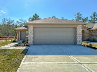 2470 Ridge Oak Drive, Conroe, TX 77301