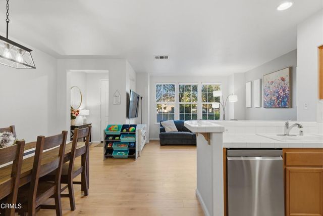 27072 Victoria Lane 126, Valencia, CA 91355