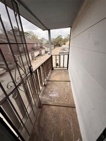 5747 Easthampton D, Houston, TX 77039