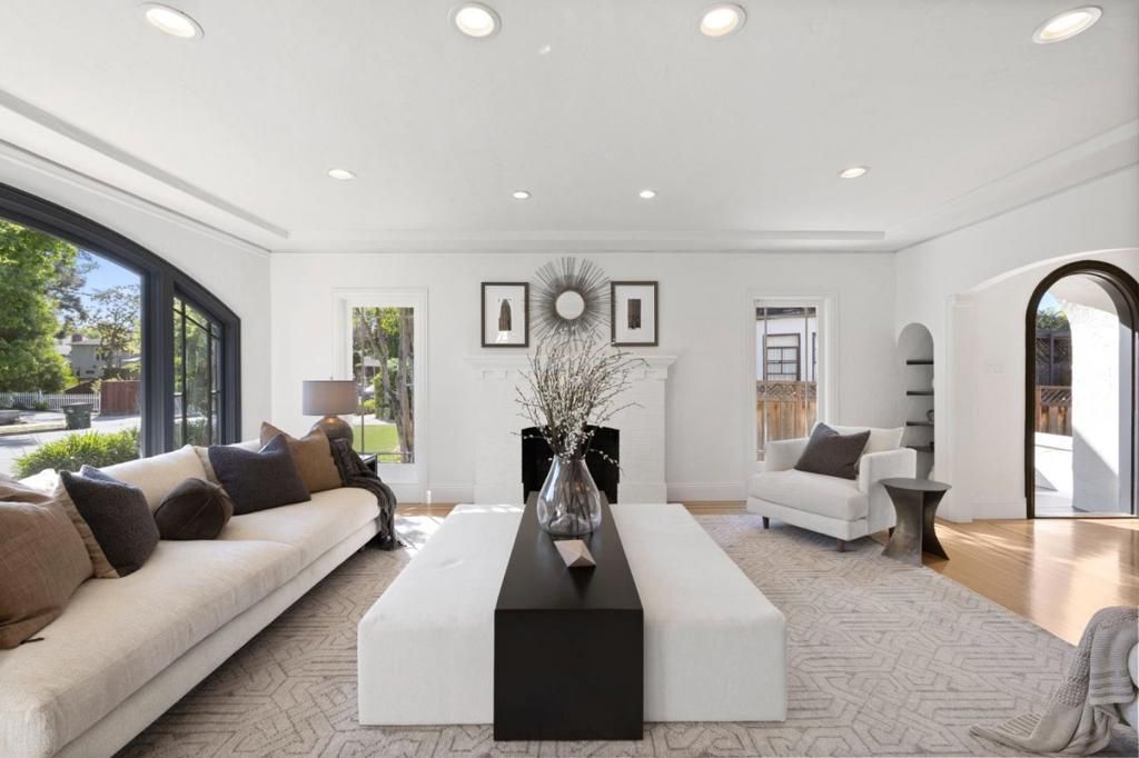 Image 14 of property listing at 1258 Cabrillo Avenue, Burlingame, CA 94010
