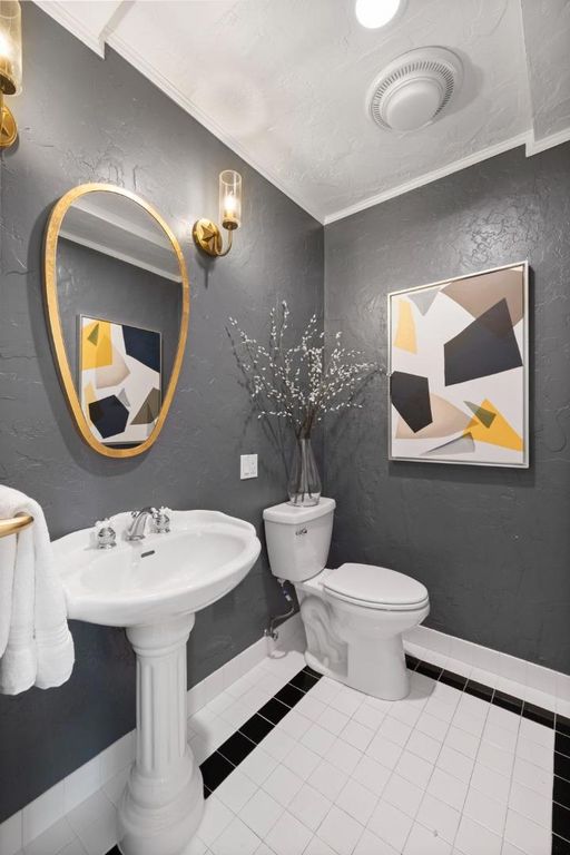 Image 24 of property listing at 1258 Cabrillo Avenue, Burlingame, CA 94010