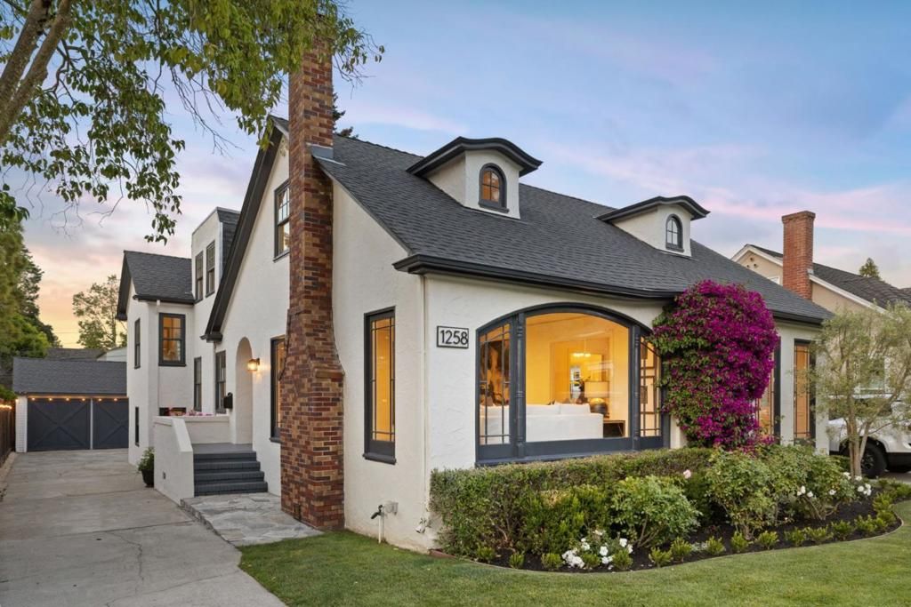 Image 3 of property listing at 1258 Cabrillo Avenue, Burlingame, CA 94010