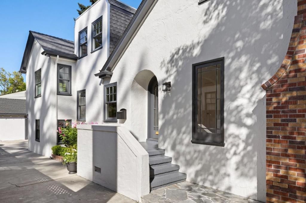 Image 8 of property listing at 1258 Cabrillo Avenue, Burlingame, CA 94010