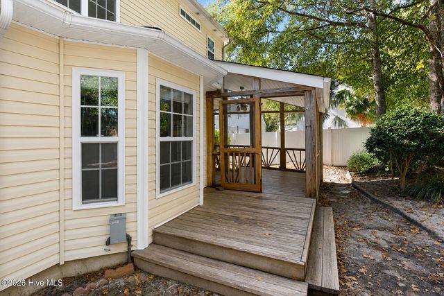9818 N Olde Towne Wynd SE, Leland, NC 28451