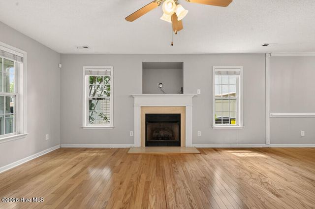9818 N Olde Towne Wynd SE, Leland, NC 28451